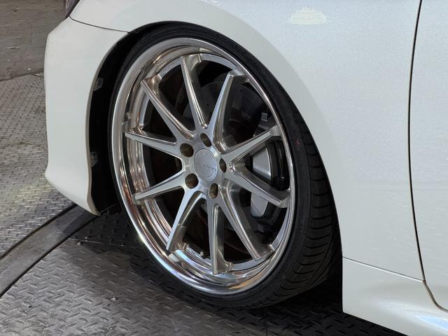 クラウン アスリート 後期モデル 黒革シート Bluetooth対応 RSR車高調 WORKグノーシス20インチ タイヤ4本新品組換済 アルパオンリアモニター ZEESマフラー 天張張替 ウッド調内装パネル セキュリティ(34枚目)