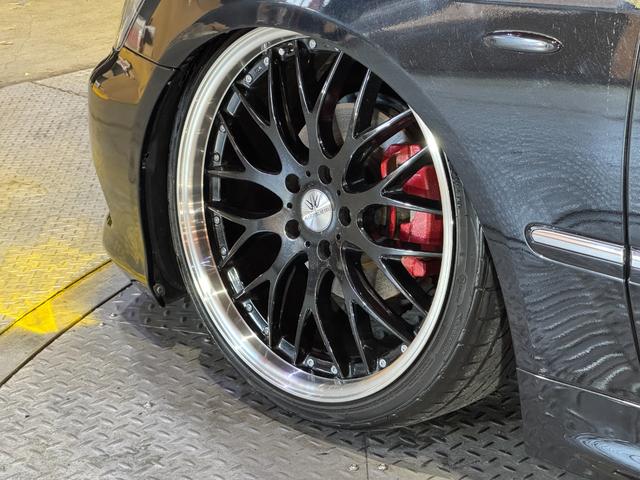 クラウン アスリート　６０ｔｈスペシャルエディション　ゼロクラ後期　イデアルエアサス　メーガンレーシングアッパーアーム　シートカバー　４本出しマフラー　電磁弁リモコン式エアサスキット　公認車検可　ロクサーニ２０インチホイール　バックモニター（38枚目）