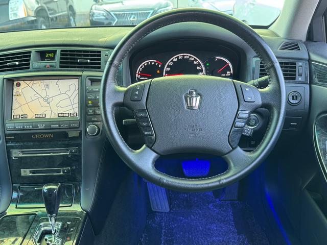 クラウン アスリート　６０ｔｈスペシャルエディション　ゼロクラ後期　イデアルエアサス　メーガンレーシングアッパーアーム　シートカバー　４本出しマフラー　電磁弁リモコン式エアサスキット　公認車検可　ロクサーニ２０インチホイール　バックモニター（45枚目）