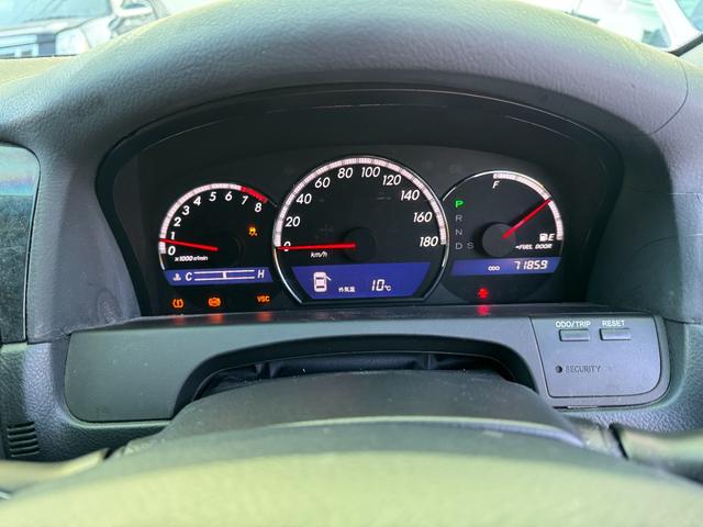 クラウン アスリート　６０ｔｈスペシャルエディション　ゼロクラ後期　イデアルエアサス　メーガンレーシングアッパーアーム　シートカバー　４本出しマフラー　電磁弁リモコン式エアサスキット　公認車検可　ロクサーニ２０インチホイール　バックモニター（48枚目）