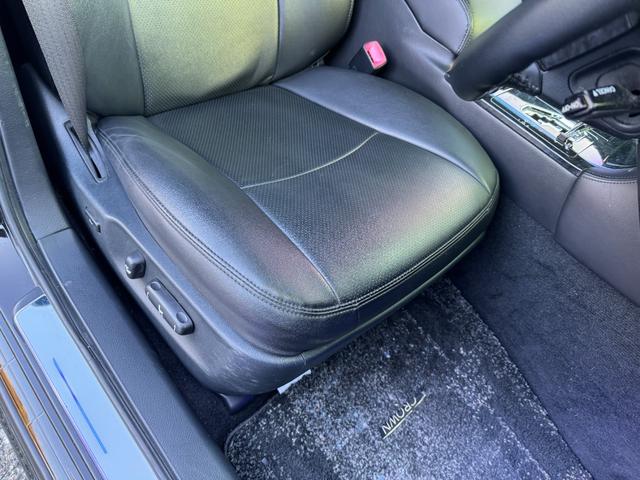 クラウン アスリート　６０ｔｈスペシャルエディション　ゼロクラ後期　イデアルエアサス　メーガンレーシングアッパーアーム　シートカバー　４本出しマフラー　電磁弁リモコン式エアサスキット　公認車検可　ロクサーニ２０インチホイール　バックモニター（61枚目）