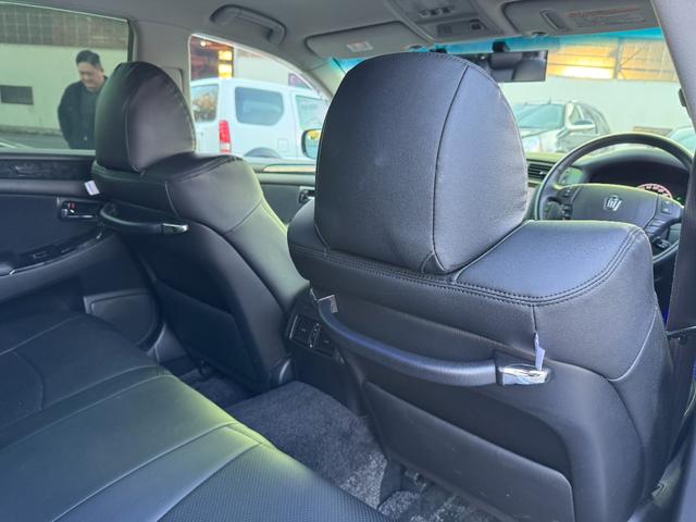 クラウン アスリート　６０ｔｈスペシャルエディション　ゼロクラ後期　イデアルエアサス　メーガンレーシングアッパーアーム　シートカバー　４本出しマフラー　電磁弁リモコン式エアサスキット　公認車検可　ロクサーニ２０インチホイール　バックモニター（68枚目）