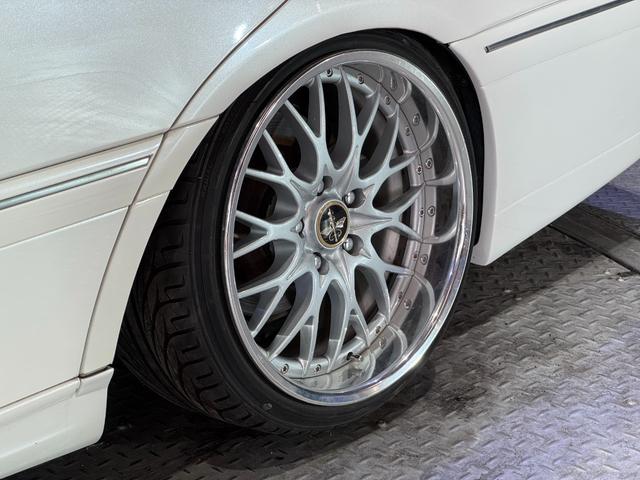クラウン アスリートＶ　後期モデル　１ＪＺターボエンジン　ＡＩＭＧＡＩＮフルエアロ　ＲＳＲ車高調　メデューサ１８インチホイール　前後アッパーアーム　マフラー　１ＪＺＧＴＥエンジン（36枚目）