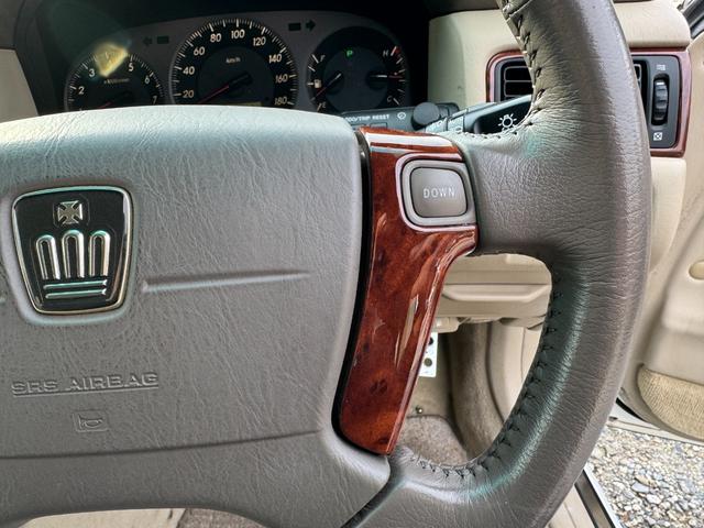 クラウン アスリートＶ　後期モデル　１ＪＺターボエンジン　ＡＩＭＧＡＩＮフルエアロ　ＲＳＲ車高調　メデューサ１８インチホイール　前後アッパーアーム　マフラー　１ＪＺＧＴＥエンジン（50枚目）