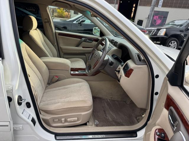 クラウン アスリートＶ　後期モデル　１ＪＺターボエンジン　ＡＩＭＧＡＩＮフルエアロ　ＲＳＲ車高調　メデューサ１８インチホイール　前後アッパーアーム　マフラー　１ＪＺＧＴＥエンジン（52枚目）