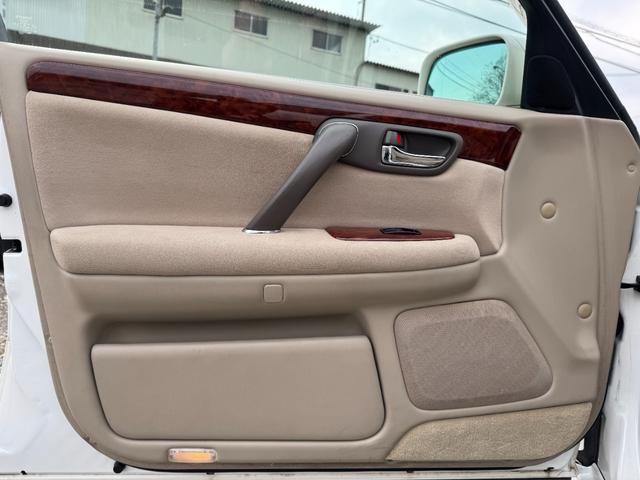 クラウン アスリートＶ　後期モデル　１ＪＺターボエンジン　ＡＩＭＧＡＩＮフルエアロ　ＲＳＲ車高調　メデューサ１８インチホイール　前後アッパーアーム　マフラー　１ＪＺＧＴＥエンジン（70枚目）