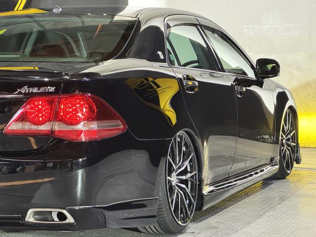クラウン 2.5アスリート ナビパッケージ 200系 黒革シート 新品車高調 レグザス20インチホイール タイヤ4本新品交換済 フルエアロ ZEROパワーチャンバー クスコタワーバー Bluetoothオーディオ対応 パワーシートシートヒーター(5枚目)