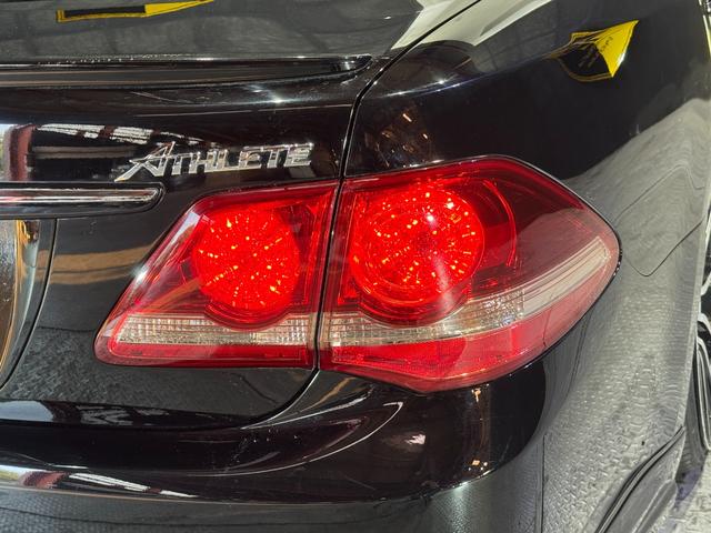 クラウン 2.5アスリート ナビパッケージ 200系 黒革シート 新品車高調 レグザス20インチホイール タイヤ4本新品交換済 フルエアロ ZEROパワーチャンバー クスコタワーバー Bluetoothオーディオ対応 パワーシートシートヒーター(30枚目)