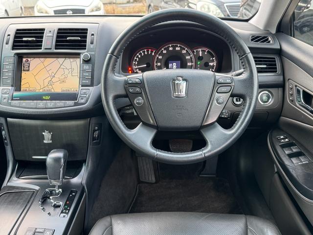 クラウン 2.5アスリート ナビパッケージ 200系 黒革シート 新品車高調 レグザス20インチホイール タイヤ4本新品交換済 フルエアロ ZEROパワーチャンバー クスコタワーバー Bluetoothオーディオ対応 パワーシートシートヒーター(42枚目)