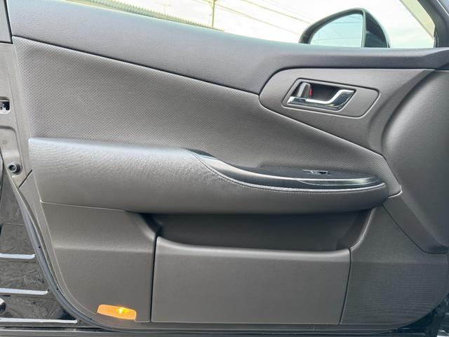 クラウン 2.5アスリート ナビパッケージ 200系 黒革シート 新品車高調 レグザス20インチホイール タイヤ4本新品交換済 フルエアロ ZEROパワーチャンバー クスコタワーバー Bluetoothオーディオ対応 パワーシートシートヒーター(75枚目)