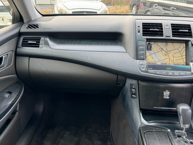 クラウン 2.5アスリート ナビパッケージ 200系 黒革シート 新品車高調 新品タイヤ 新品ALESSオリジナルカラー19インチホイール Bluetoothオーディオ対応 スマートキープッシュスタート バックカメラ ETC(42枚目)