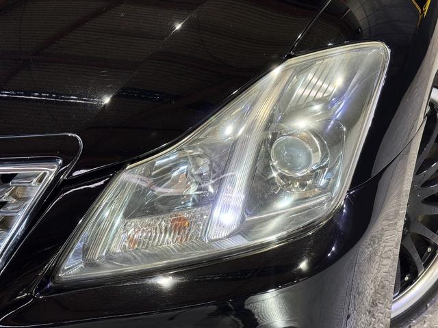 クラウン アスリート　２００系後期モデル　黒革シートサンルーフ　Ｂｌｕｅｔｏｏｔｈオーディオ対応　レギュラーガソリン　ＡＩＭＧＡＩＮフルエアロ　カールソン２０インチ　ＡＩＭＧＡＩＮマフラー　コンビステアリング　ＲＳＲ車高調（19枚目）