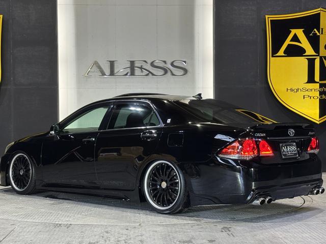 クラウン アスリート　２００系後期モデル　黒革シートサンルーフ　Ｂｌｕｅｔｏｏｔｈオーディオ対応　レギュラーガソリン　ＡＩＭＧＡＩＮフルエアロ　カールソン２０インチ　ＡＩＭＧＡＩＮマフラー　コンビステアリング　ＲＳＲ車高調（24枚目）