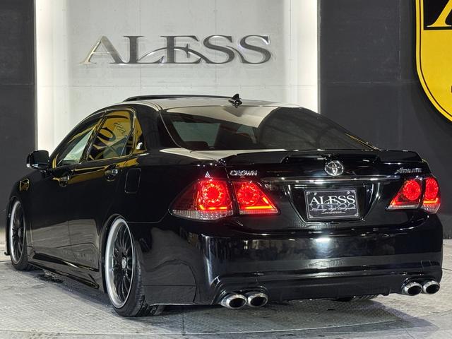 クラウン アスリート　２００系後期モデル　黒革シートサンルーフ　Ｂｌｕｅｔｏｏｔｈオーディオ対応　レギュラーガソリン　ＡＩＭＧＡＩＮフルエアロ　カールソン２０インチ　ＡＩＭＧＡＩＮマフラー　コンビステアリング　ＲＳＲ車高調（25枚目）