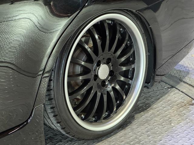 クラウン アスリート　２００系後期モデル　黒革シートサンルーフ　Ｂｌｕｅｔｏｏｔｈオーディオ対応　レギュラーガソリン　ＡＩＭＧＡＩＮフルエアロ　カールソン２０インチ　ＡＩＭＧＡＩＮマフラー　コンビステアリング　ＲＳＲ車高調（35枚目）