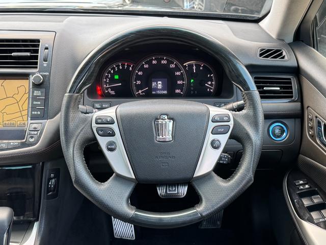 クラウン アスリート　２００系後期モデル　黒革シートサンルーフ　Ｂｌｕｅｔｏｏｔｈオーディオ対応　レギュラーガソリン　ＡＩＭＧＡＩＮフルエアロ　カールソン２０インチ　ＡＩＭＧＡＩＮマフラー　コンビステアリング　ＲＳＲ車高調（39枚目）