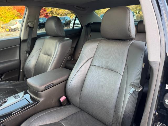 クラウン アスリート　２００系後期モデル　黒革シートサンルーフ　Ｂｌｕｅｔｏｏｔｈオーディオ対応　レギュラーガソリン　ＡＩＭＧＡＩＮフルエアロ　カールソン２０インチ　ＡＩＭＧＡＩＮマフラー　コンビステアリング　ＲＳＲ車高調（58枚目）