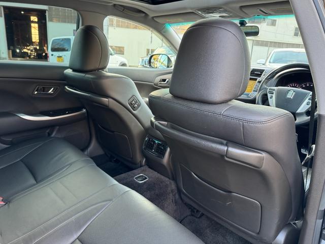 クラウン アスリート　２００系後期モデル　黒革シートサンルーフ　Ｂｌｕｅｔｏｏｔｈオーディオ対応　レギュラーガソリン　ＡＩＭＧＡＩＮフルエアロ　カールソン２０インチ　ＡＩＭＧＡＩＮマフラー　コンビステアリング　ＲＳＲ車高調（61枚目）