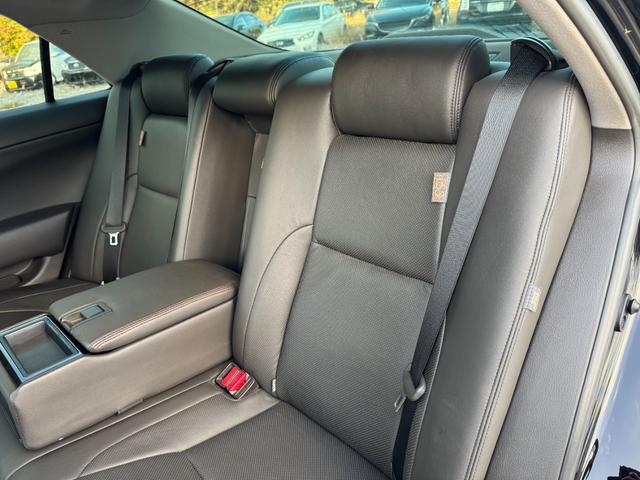 クラウン アスリート　２００系後期モデル　黒革シートサンルーフ　Ｂｌｕｅｔｏｏｔｈオーディオ対応　レギュラーガソリン　ＡＩＭＧＡＩＮフルエアロ　カールソン２０インチ　ＡＩＭＧＡＩＮマフラー　コンビステアリング　ＲＳＲ車高調（66枚目）