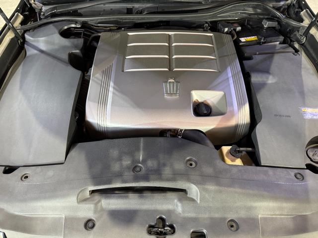 クラウン アスリート　２００系後期モデル　黒革シートサンルーフ　Ｂｌｕｅｔｏｏｔｈオーディオ対応　レギュラーガソリン　ＡＩＭＧＡＩＮフルエアロ　カールソン２０インチ　ＡＩＭＧＡＩＮマフラー　コンビステアリング　ＲＳＲ車高調（76枚目）