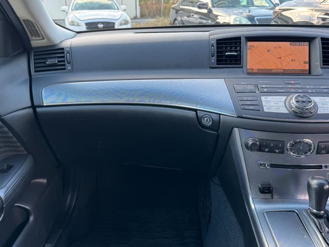 フーガ ３５０ＧＴスポーツパッケージ　Ｙ５０　Ｋ－ＢＲＥＡＫフルエアロ　ガレージマジカル車高調　ロクサーニグラスターファイブ２０インチホイール　シートカバー　スマートキープッシュスタート　バックカメラ（41枚目）