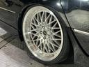 Ｃ仕様　３１後期モデル　純正エアサス車　エアサスコントローラー付　新品タイヤ　新品ＡＭＥシュタイナー２０インチホイール　ハーフエアロ　スマートキー　イージークローズドア（40枚目）
