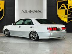 �������ϡ����饦�󥢥��꡼�ȡ������ǥ���ѡ���ۥ磻�ȥġ��ȥ�������쥹 3