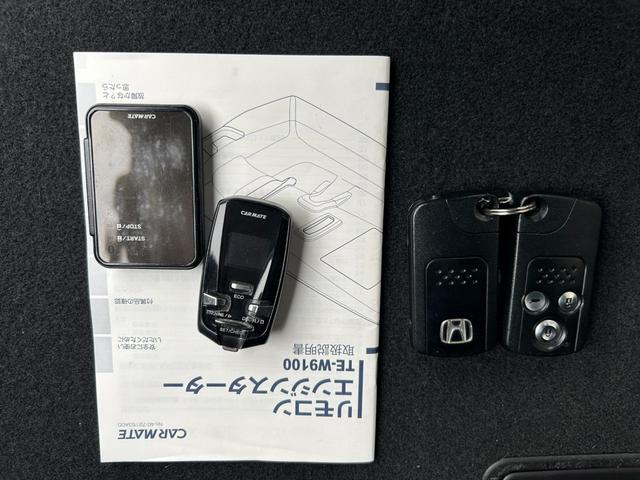 タイプＳ　車高調　１９インチアルミホイール　ＨＤＤナビ　バックカメラ　ＥＴＣ　アルミペダル(56枚目)