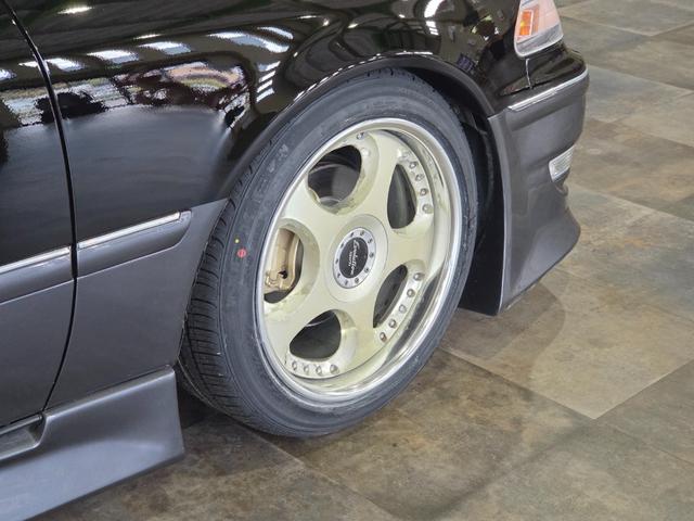 マークII グランデ 修復歴無 AT車 2500cc 新規全塗装施工 新品フルエアロ 新品フルタップ車高調 シュティッヒエボリューション17インチアルミホイール新品タイヤ 新品マフラーカッター(36枚目)