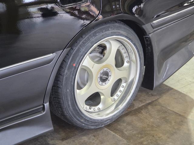 マークII グランデ 修復歴無 AT車 2500cc 新規全塗装施工 新品フルエアロ 新品フルタップ車高調 シュティッヒエボリューション17インチアルミホイール新品タイヤ 新品マフラーカッター(43枚目)