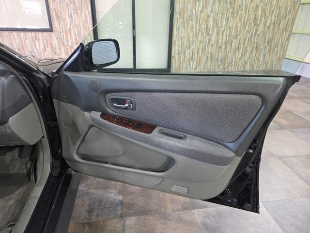 マークII グランデ 修復歴無 AT車 2500cc 新規全塗装施工 新品フルエアロ 新品フルタップ車高調 シュティッヒエボリューション17インチアルミホイール新品タイヤ 新品マフラーカッター(48枚目)