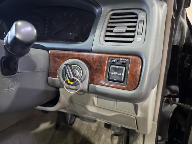 マークII グランデ 修復歴無 AT車 2500cc 新規全塗装施工 新品フルエアロ 新品フルタップ車高調 シュティッヒエボリューション17インチアルミホイール新品タイヤ 新品マフラーカッター(51枚目)