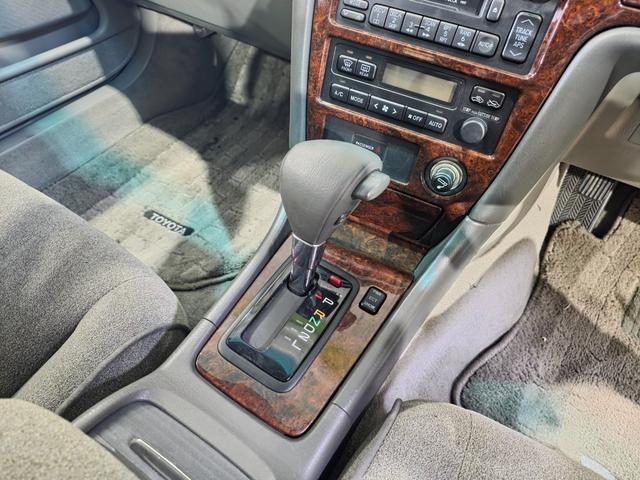 マークII グランデ 修復歴無 AT車 2500cc 新規全塗装施工 新品フルエアロ 新品フルタップ車高調 シュティッヒエボリューション17インチアルミホイール新品タイヤ 新品マフラーカッター(54枚目)