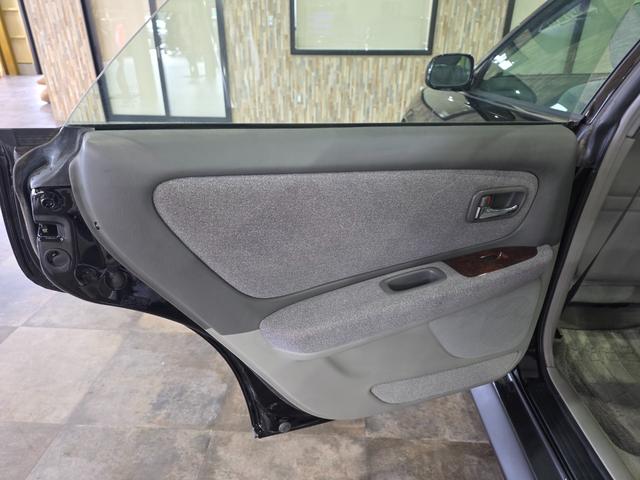 マークII グランデ 修復歴無 AT車 2500cc 新規全塗装施工 新品フルエアロ 新品フルタップ車高調 シュティッヒエボリューション17インチアルミホイール新品タイヤ 新品マフラーカッター(56枚目)