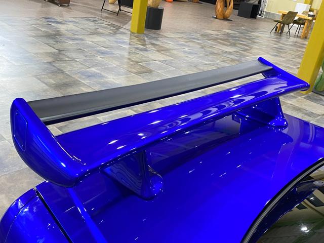 スカイライン ２５ＧＴ　ＧＴ－Ｒエンジン載替公認済　５速マニュアル載替公認済み　ベイサイドブルー全塗装　新品エアロ　車高調　新品１８アルミホイール　砲弾マフラー　ＧＴ－Ｖビッグキャリパー移設　新品スリットローター（14枚目）