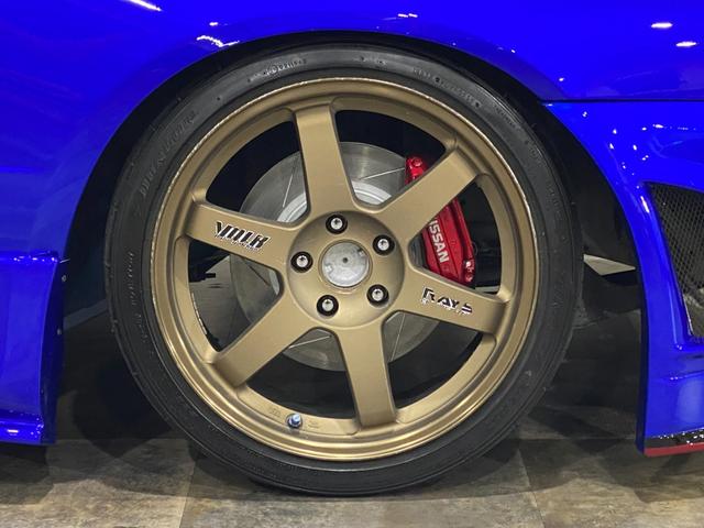 スカイライン ２５ＧＴ　ＧＴ－Ｒエンジン載替公認済　５速マニュアル載替公認済み　ベイサイドブルー全塗装　新品エアロ　車高調　新品１８アルミホイール　砲弾マフラー　ＧＴ－Ｖビッグキャリパー移設　新品スリットローター（34枚目）