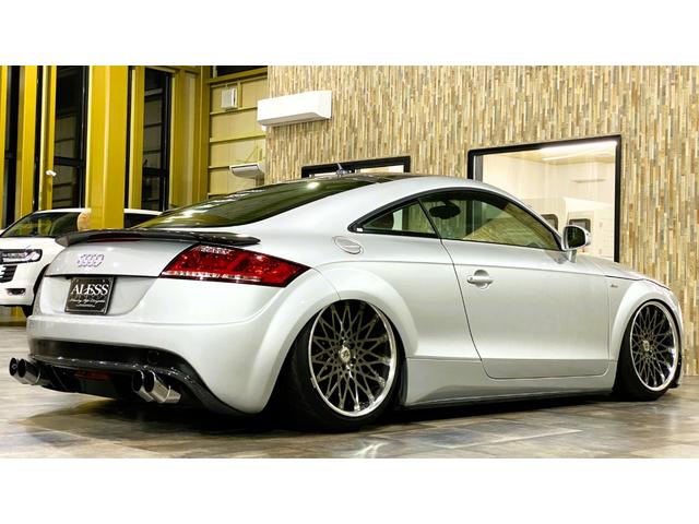 ＴＴクーペ ２．０ＴＦＳＩ　☆モードパルファムフルエアロ☆カズサス２独エアサス　イデアルコントロールユニット　公認取得☆クリムソン１９インチアルミホイール☆競技用マフラー☆社外ヘッドライト＆テールランプ☆（2枚目）