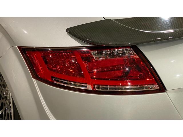 ＴＴクーペ ２．０ＴＦＳＩ　☆モードパルファムフルエアロ☆カズサス２独エアサス　イデアルコントロールユニット　公認取得☆クリムソン１９インチアルミホイール☆競技用マフラー☆社外ヘッドライト＆テールランプ☆（40枚目）