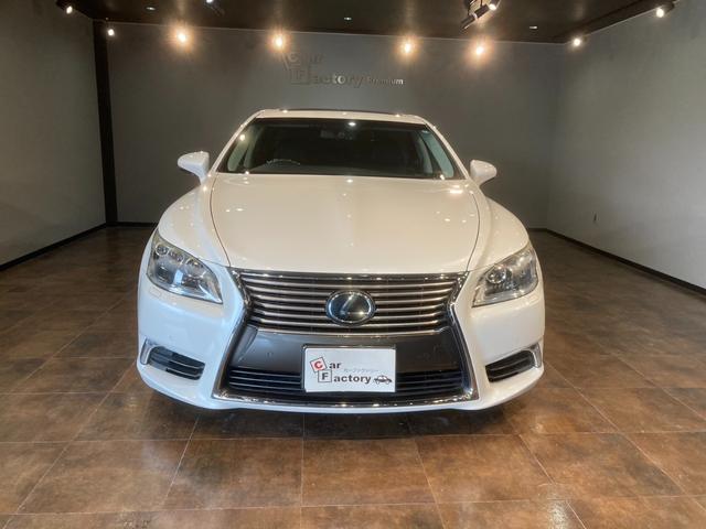ＬＳ ＬＳ４６０　バージョンＣ　Ｉパッケージ　黒革　サンルーフ　三眼ＬＥＤ　エアーシート　セキュリティー　ＨＤＤナビ　Ｐシート　クルーズコントロール　ナビ　ＥＴＣ　オットマン　ＰＷ　エアバッグ　ＡＢＳ　スマキー　ＥＳＣ（2枚目）
