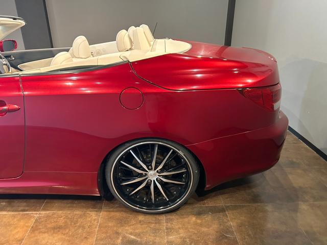 ＩＳ ＩＳ３５０Ｃ　電動オープン　クルーズコントロール　パドルシフト前席パワーシート＆シートヒーター　純正ナビ　Ｂカメラ　地デジ　ＢＴ　スマートキー　ビルトインＥＴＣ　革巻きＨ　ステアリングリモコン（13枚目）