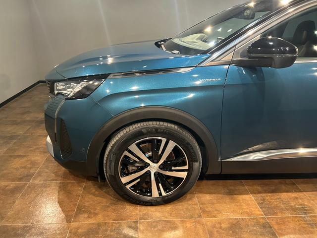 ３００８ ＧＴハイブリッド４　サンルーフ・アクティブクルーズコントロール／ＵＳＢ／Ｂｌｕｅｔｏｏｔｈ／ＡｐｐｌｅＣａｒＰｌａｙ／全方位カメラ／ハーフレザーシート／シートヒーター／社外前後ドライブレコーダー（5枚目）