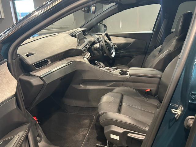 ３００８ ＧＴハイブリッド４　サンルーフ・アクティブクルーズコントロール／ＵＳＢ／Ｂｌｕｅｔｏｏｔｈ／ＡｐｐｌｅＣａｒＰｌａｙ／全方位カメラ／ハーフレザーシート／シートヒーター／社外前後ドライブレコーダー（34枚目）