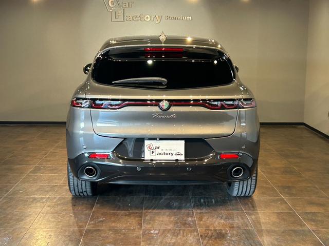 トナーレ プラグインハイブリッドQ4 ヴェローチェ 純正ナビ Bカメラ 全方位カメラ 黒革シート シートヒータークーラー アダプティブクルーズコントロール 衝突軽減ブレーキ レーンキープアシスト 前後ドラレコ ETC(6枚目)