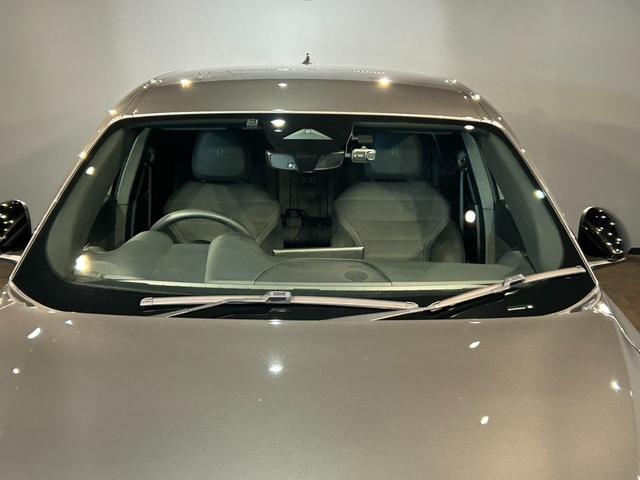 トナーレ プラグインハイブリッドQ4 ヴェローチェ 純正ナビ Bカメラ 全方位カメラ 黒革シート シートヒータークーラー アダプティブクルーズコントロール 衝突軽減ブレーキ レーンキープアシスト 前後ドラレコ ETC(19枚目)