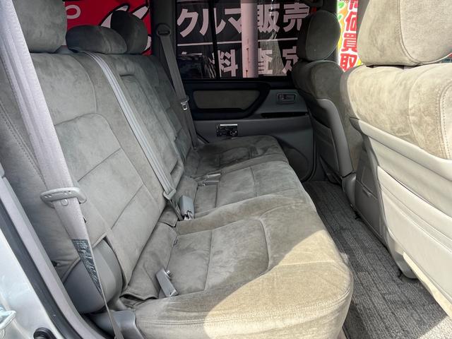 ランドクルーザー１００ ＶＸリミテッド６０ｔｈスペシャルエディション　バン登録変更済・サンルーフ・純正ナビ・バックカメラ・５速ＡＴ（22枚目）