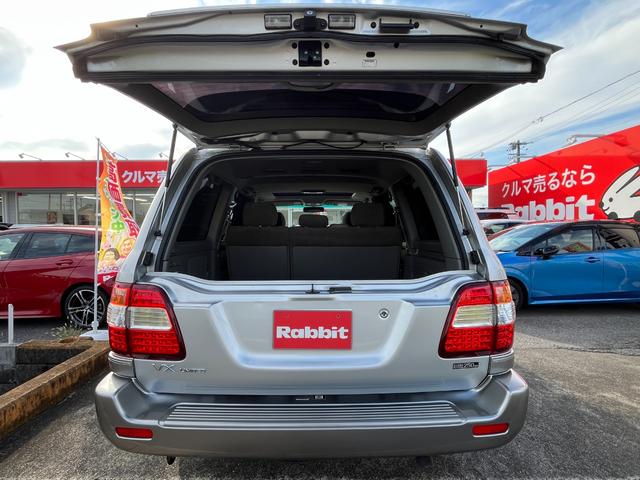 ランドクルーザー１００ ＶＸリミテッド６０ｔｈスペシャルエディション　バン登録変更済・サンルーフ・純正ナビ・バックカメラ・５速ＡＴ（25枚目）