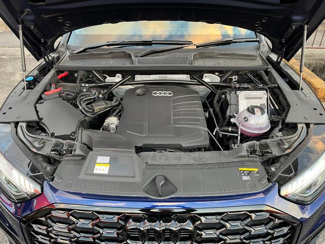 Q5スポーツバック 40TDIクワトロ Sライン・ディーゼルターボ・4WD ワンオ-ナ‐車・全方位カメラ・マトリックスLEDライト・ブラックスタイリング・シートヒーター・クリアランスソナー・純正19インチアルミ・電動リアゲート(41枚目)