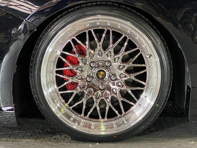 カムリ ハイブリッド　Ｇパッケージ　スピンドルバンパー　ＬＥＤ３眼ヘッドライト　フルタップ車高調　新品アレスメッキ１９インチホイール　サイド・リアハーフエアロ　ＳＤナビ　ルームミラー型ドライブレコーダー（6枚目）