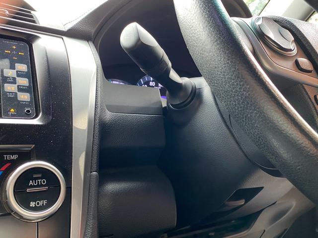 カムリ ハイブリッド　Ｇパッケージ　スピンドルバンパー　ＬＥＤ３眼ヘッドライト　フルタップ車高調　新品アレスメッキ１９インチホイール　サイド・リアハーフエアロ　ＳＤナビ　ルームミラー型ドライブレコーダー（25枚目）