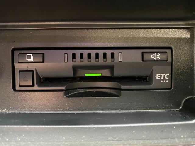 カムリ ハイブリッド　Ｇパッケージ　スピンドルバンパー　ＬＥＤ３眼ヘッドライト　フルタップ車高調　新品アレスメッキ１９インチホイール　サイド・リアハーフエアロ　ＳＤナビ　ルームミラー型ドライブレコーダー（32枚目）